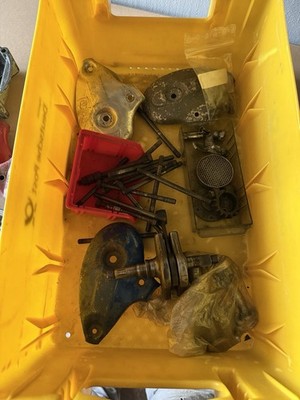 Victoria Vicky 4 Teile Konvolut Motordeckel Kurbelwelle Schrauben alt