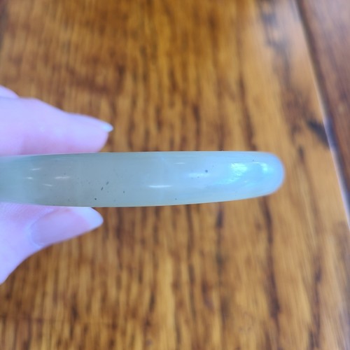 Vintage Jade Bangle Bracelet Pale Green Size Small - Picture 3 of 8