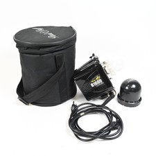 Paul C Buff AlienBees B1600 Studio Flash 33.