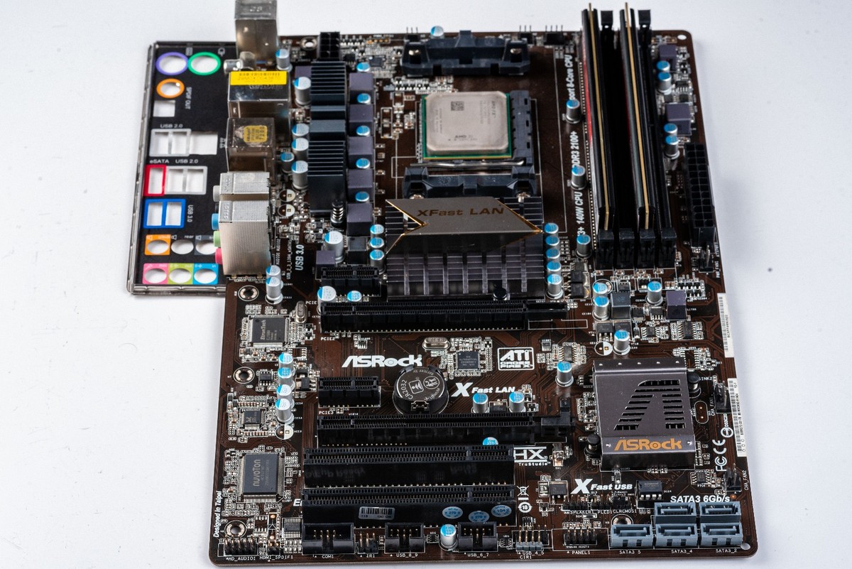 ASRock 970 Extreme3 AM3+ ATX Motherboard DDR3 AMD FX-4100
