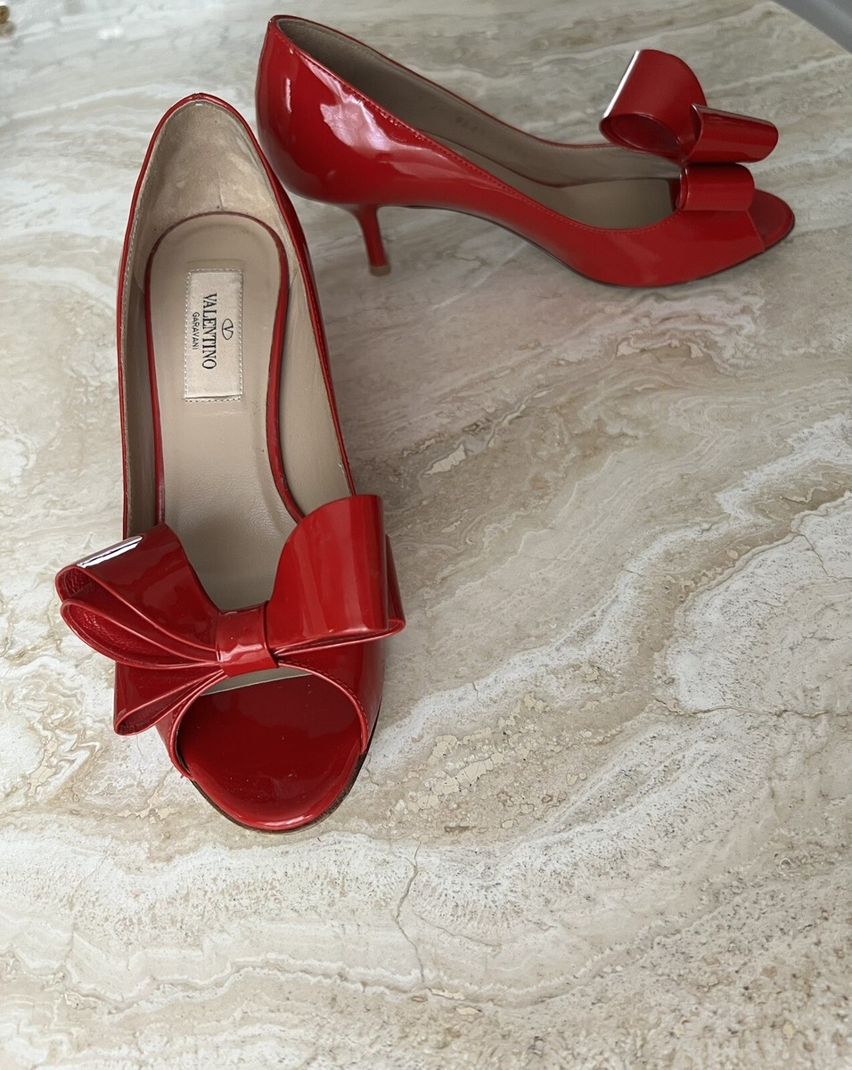 VALENTINO スタッズ付きレッドハイヒール 36 VALENTINO スタッズ付きレッドハイヒール 36