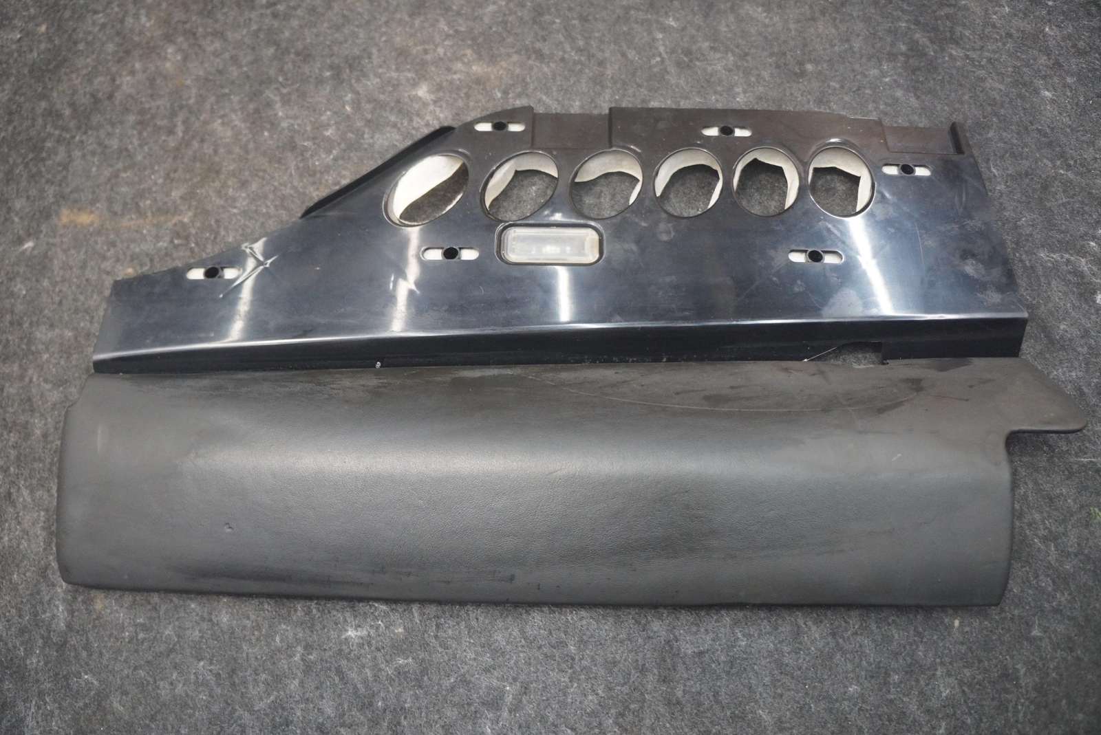 Bentley Continental GT 2016 Right Lower Knee bolster
