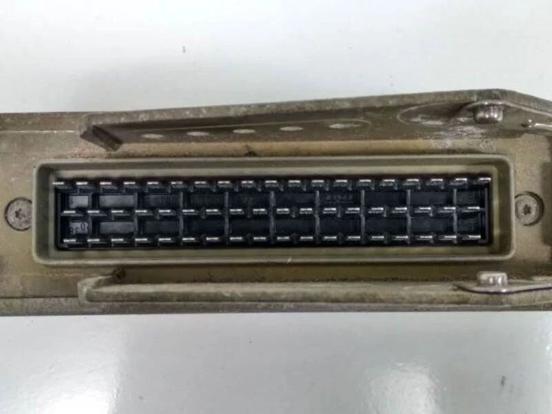 10094007044 centralina abs per FORD ESCORT CABRIO XR3I 1986 332395 407785 - Immagine 3 di 4