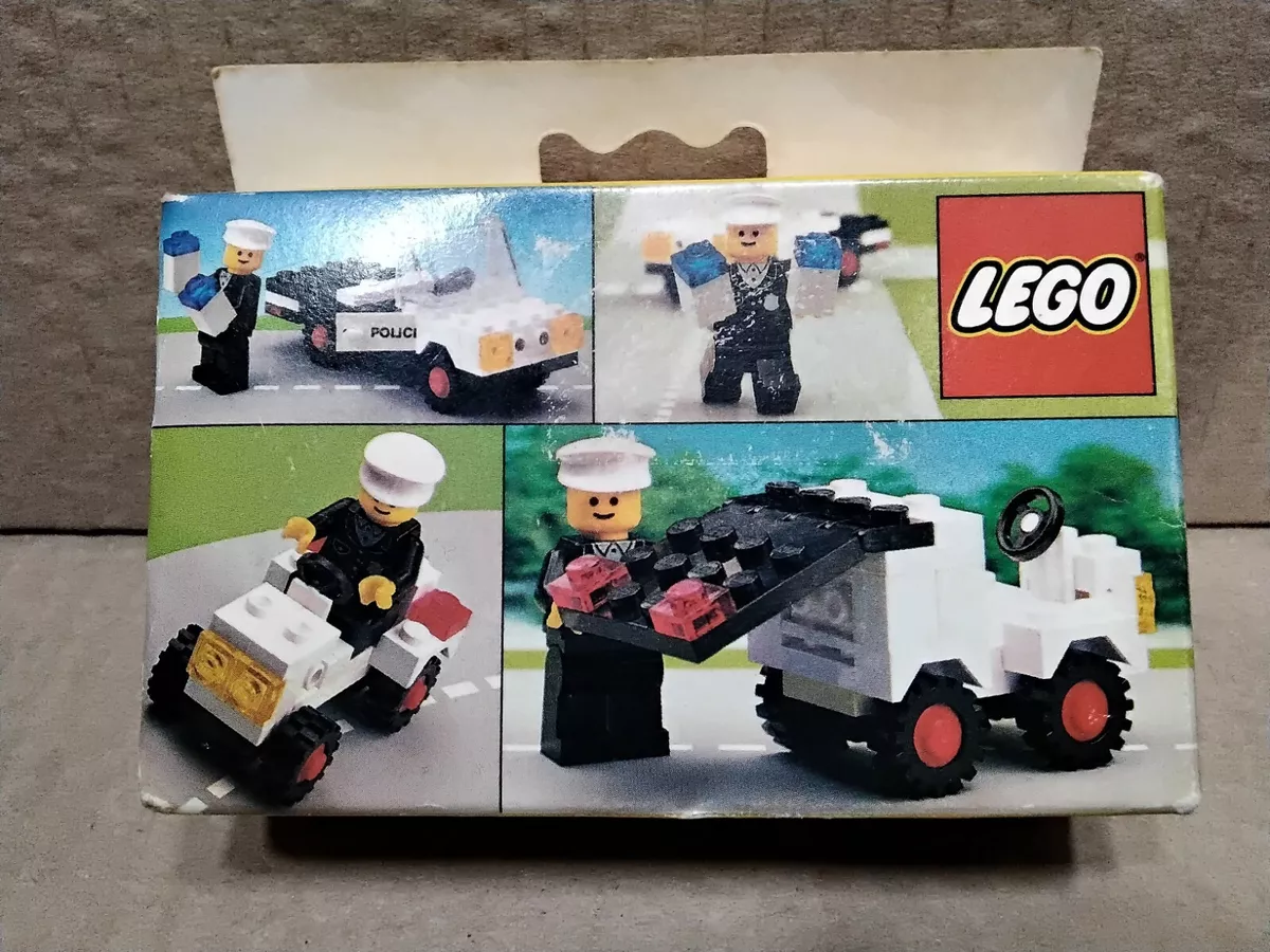 LEGO 6623 LEGO LEGOLAND Police Car Rare Sealed Box in a good condition
