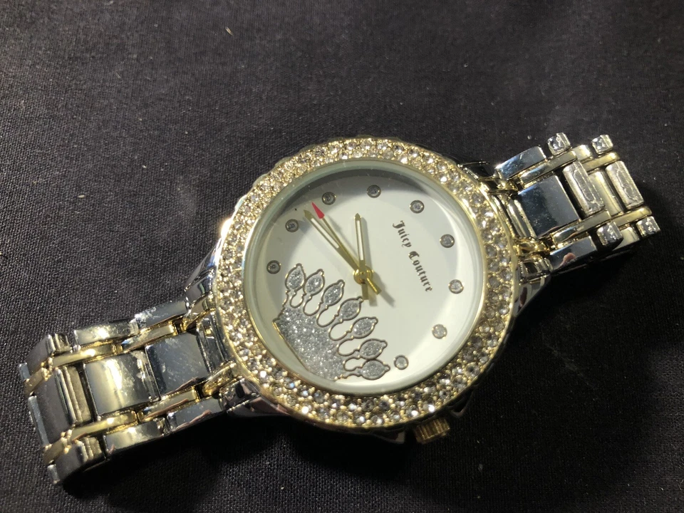 Reloj para mujer Juicy Couture bisel de cristal esfera grande corona tono plateado funciona Foto 4 de 4