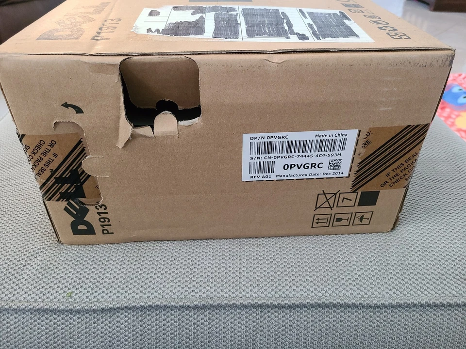 Dell Professional P1913 Black 19" 5ms Height adjustable LCD Monitor - Image 2 of 4