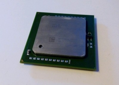 3x Intel Xeon SL7DX 3200DP 3.20GHz/1MB/800MHz Sockel 604 Server - Refurbished