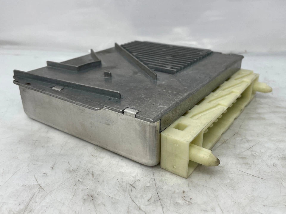 Volvo XC70 2006 transmisión OEM módulo de control informático TCU 30735493 05 07 Foto 4 de 4