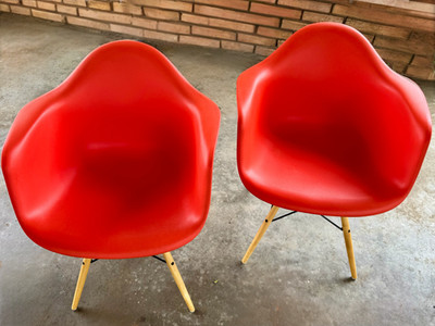 2 - AUTHENTIC RAY & CHARLES EAMES DAW. BKULZEE ARM CHAIRS. BY HERMAN MILLER