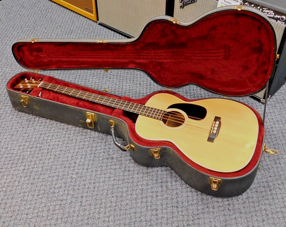 Vintage 1989 Martin B-40 Acoustic-Electric Bass w /  Case! RARE! VERY NICE!!!