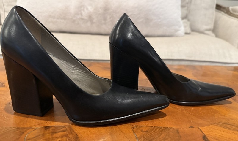 Vintage 1990s Prada Pumps Size 6 
