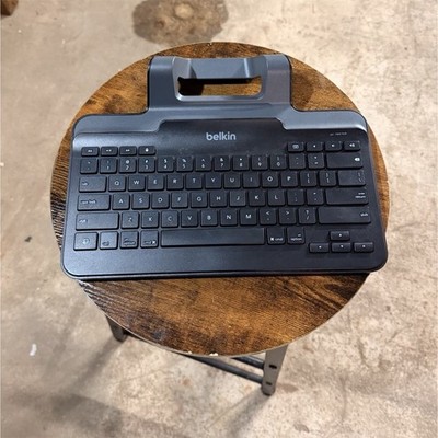 Belkin B2B130 Wired Keyboard Dock for iPad Lightning Portable Plug & Play Black