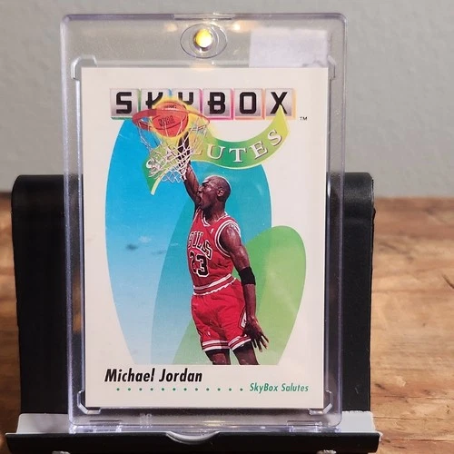 SkyBox 1991-92 Michael Jordan #572 Salutes Basketball Trading Card Chicago Bulls