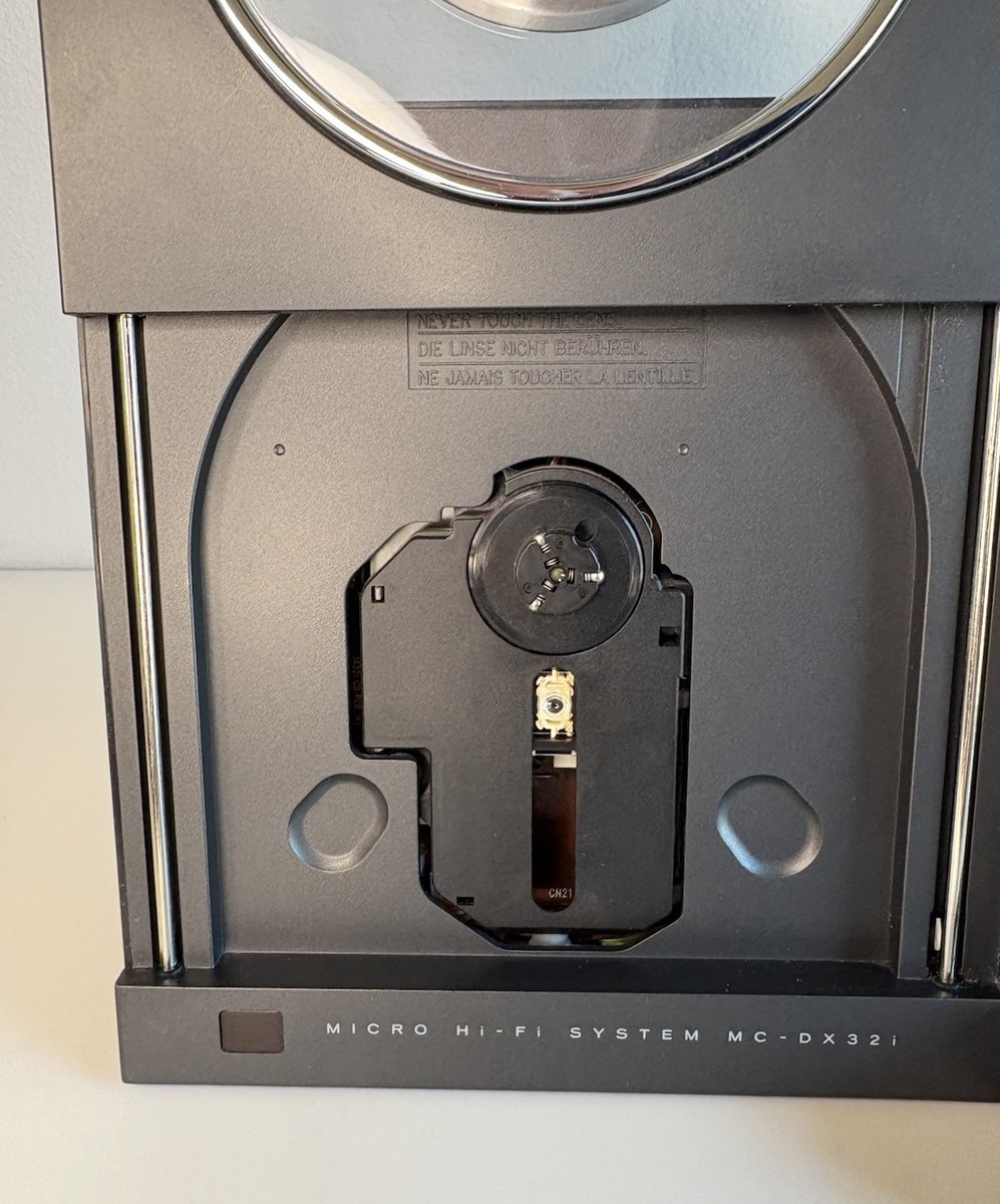 TEAC Micro Hi-Fi System MC-DX32i Subwoofer & Speakers, Remote