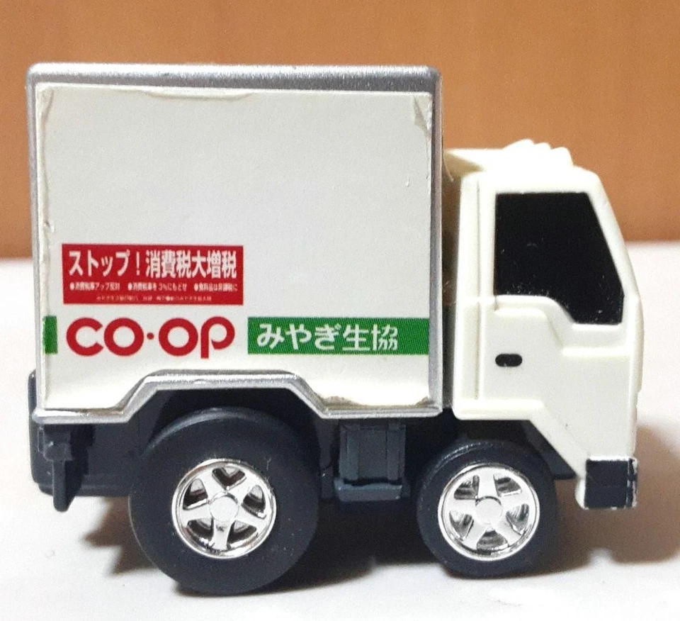 Camión de reparto cooperativo ChoroQ Co Op Miyagi Foto 3 de 4