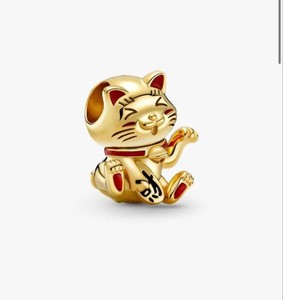 Authentic PANDORA Maneki Neko Lucky Cat Charm 14k Gold Plated Red Enamel