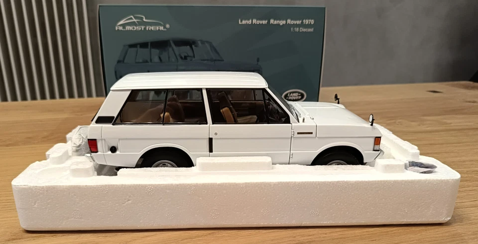 ALMOST REAL - Land Rover - RANGE ROVER 1970 - 810102 - White- Die Cast. - Immagine 4 di 4