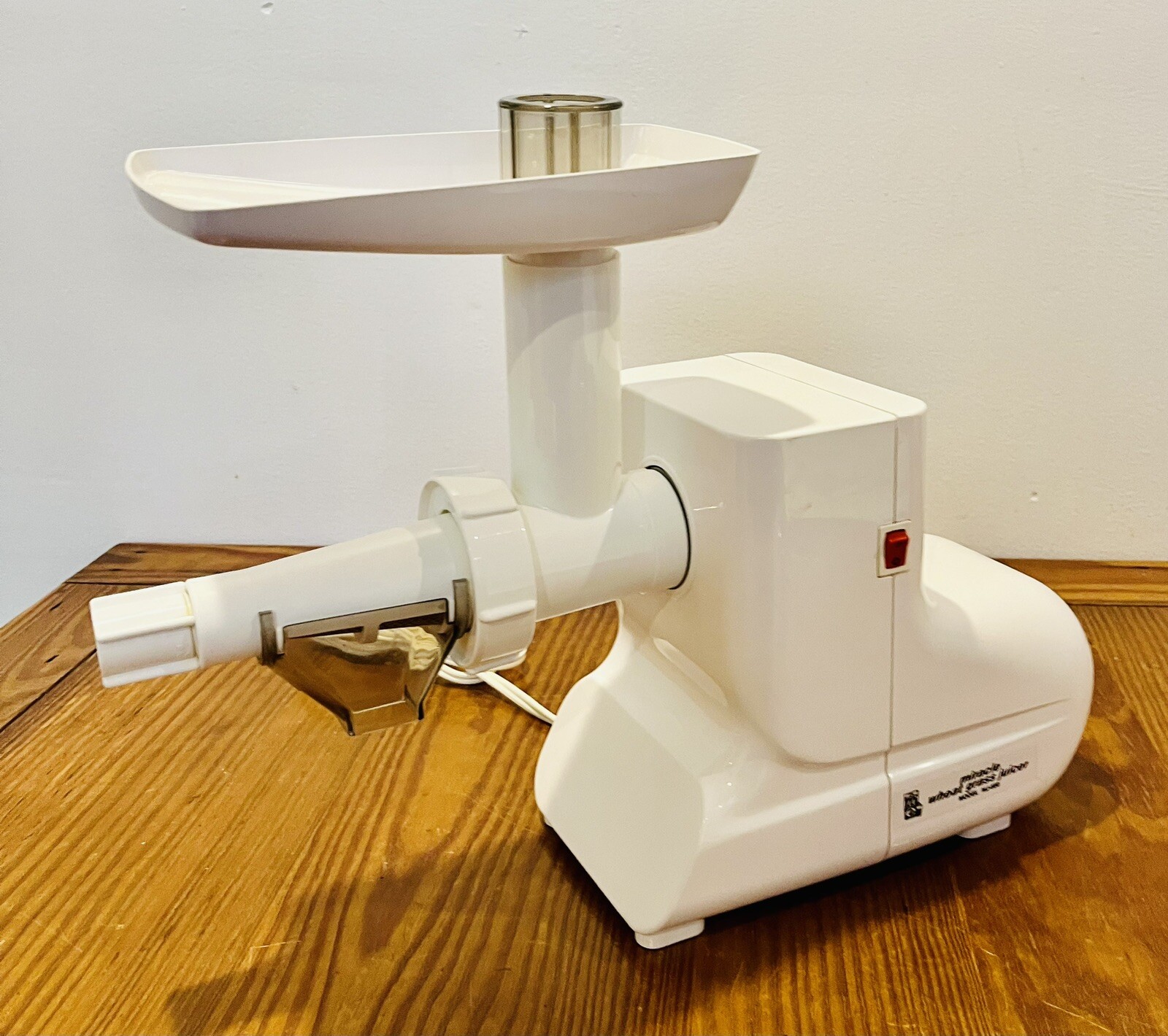 Miracle MJ550 Masticating Wheat Grass Juicer White COMPLETE eBay