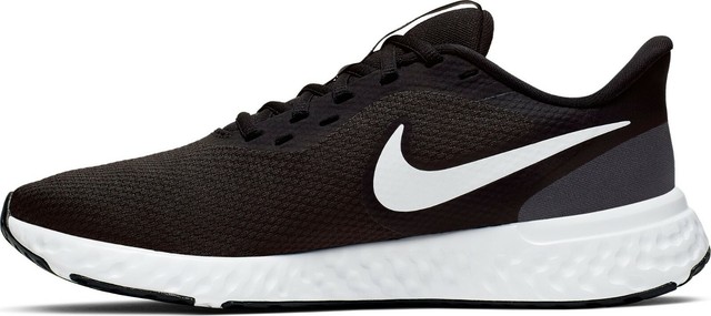 nike shoes sale near me