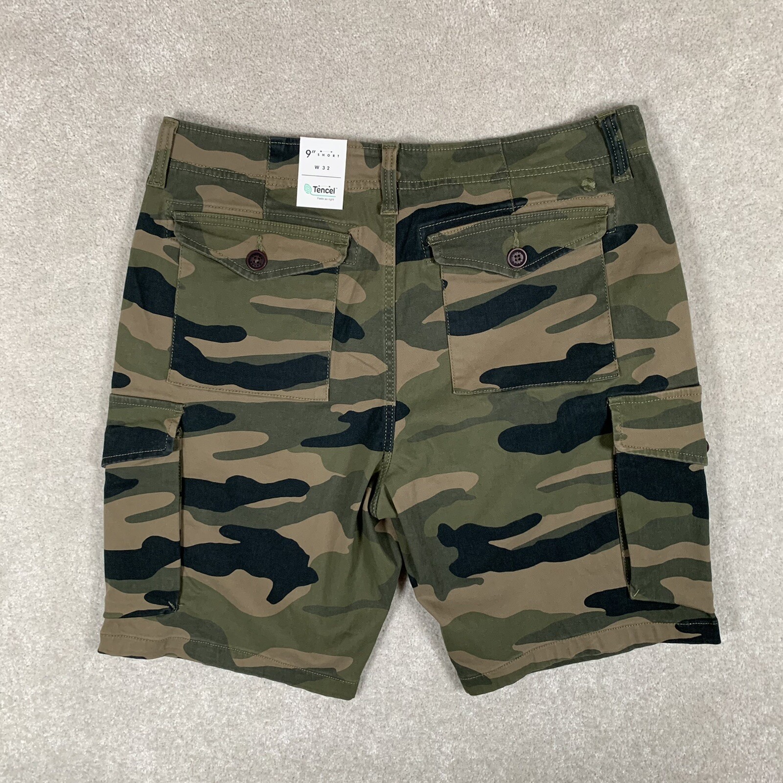 32 Camo Cargo Shorts Army Green 