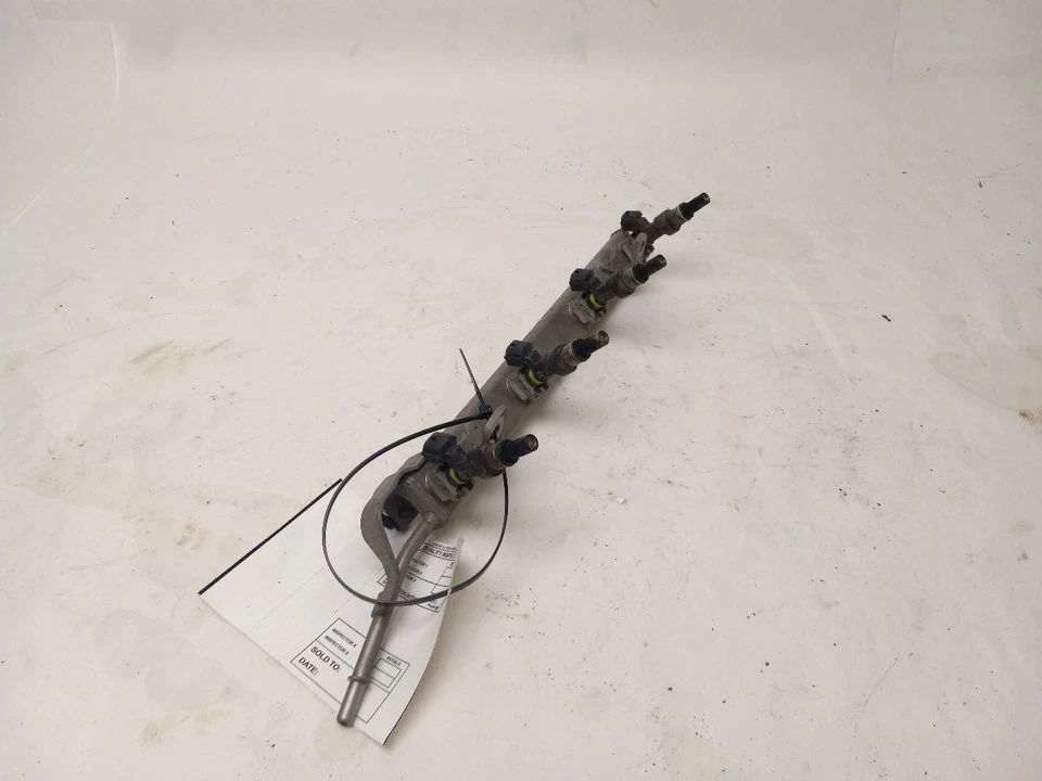 CARRIL DE COMBUSTIBLE para Nissan Rogue 2013-2014 Foto 4 de 4