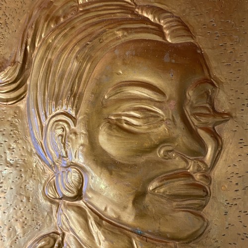 Repousse Copper Portrait 60s MCM Hand Relief Woman Outsider art African Congo. - Picture 11 of 12