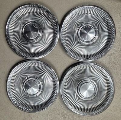 4 originale Chrysler Radkappen / Hubcaps 14''   Chrysler Newport 1967 Vintage USA