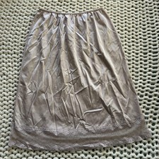 Half Slip Womens Medium Beige Lace Trim 100 Nylon Lingerie Skirt Underskirt