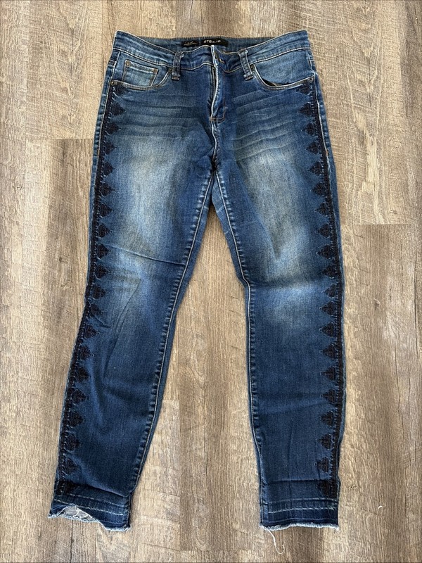 STS Blue Jeans Emma Ankle Skinny Size 29 Cropped Embroidered Stitch