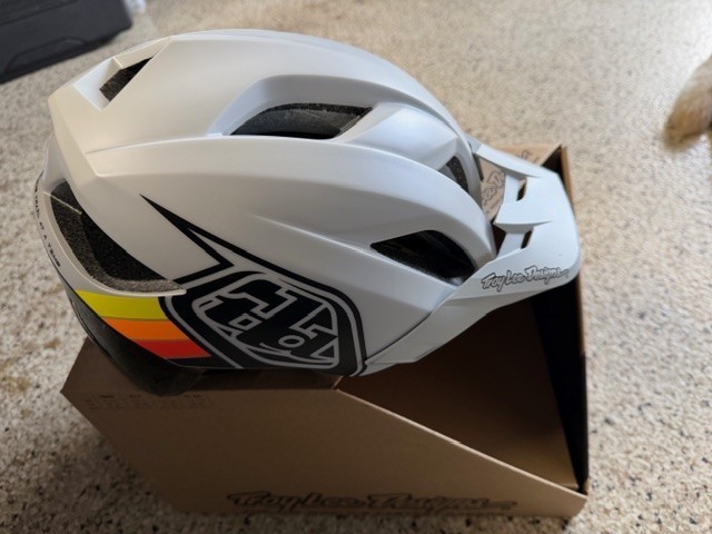 Troy Lee Designs FLOWLINE Mountain Bike Helmet White Size L/XL