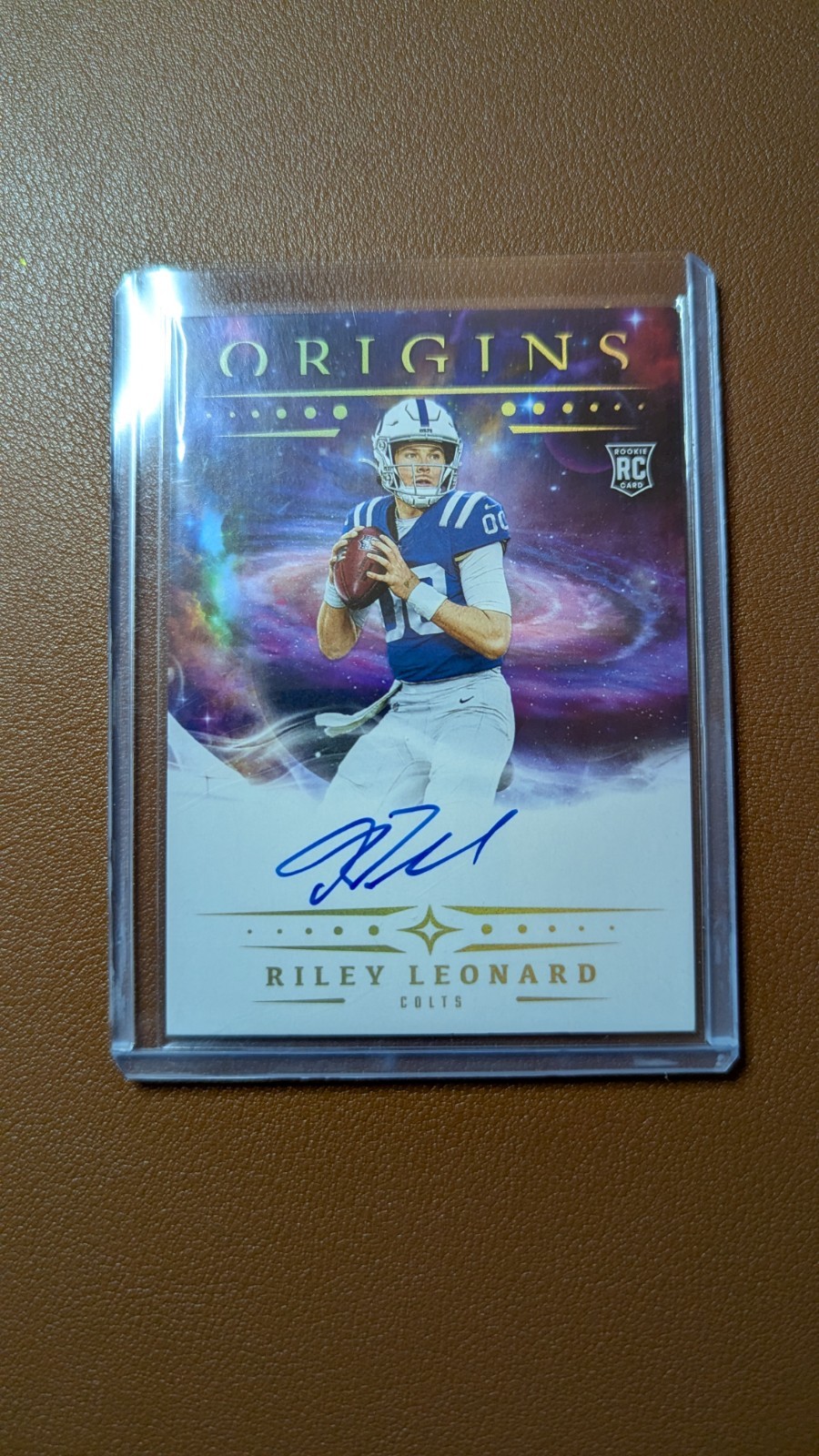 Riley Leonard 2025 Origins Football Rookie On Card Auto No. RA-RLE Colts 