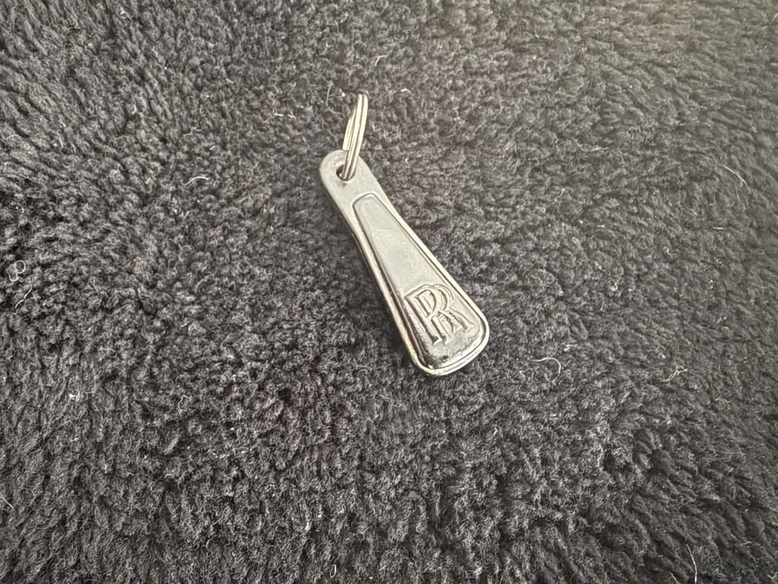 Rolls-Royce Silver Cloud Shadow Corniche Rubber Dealer Key Ring 1955-85 UD2612