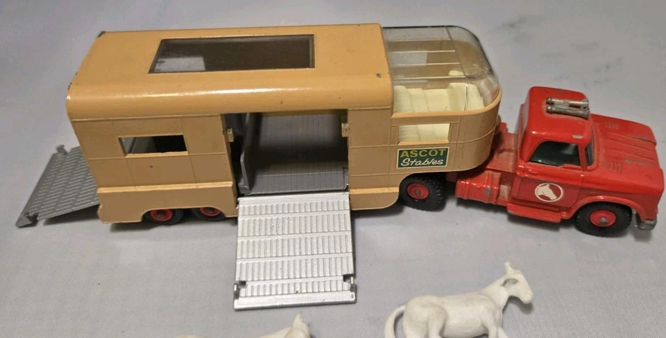 1969 DODGE TRACTOR & ARTICULATED HORSE VAN Matchbox KINGSIZE K-19 TOY - Image 2 of 4
