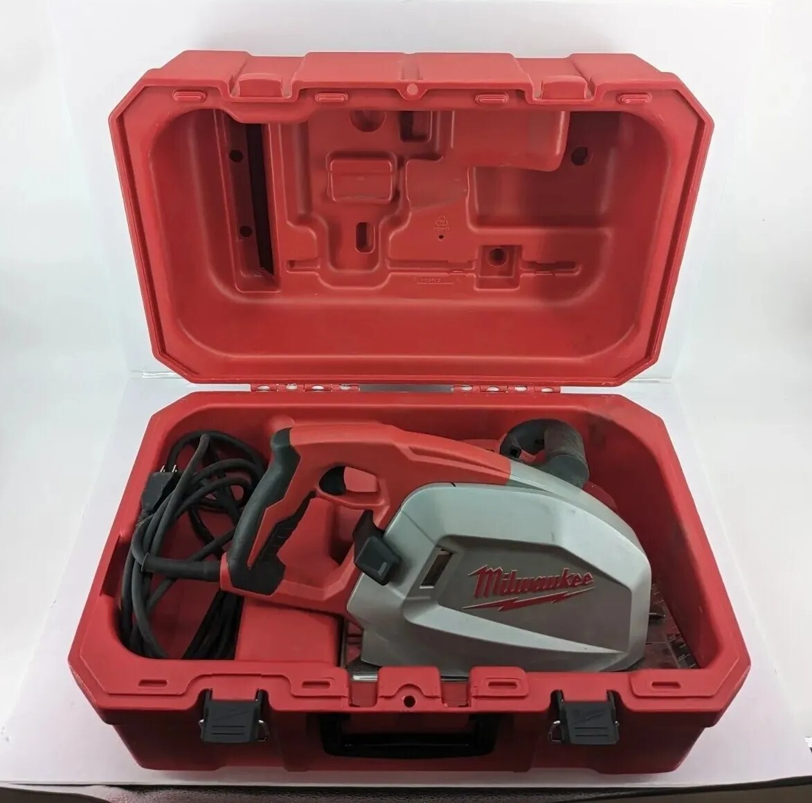 Milwaukee 637021 15 Amp 8" DryCut Metal Cutting Circular Saw w/ Case