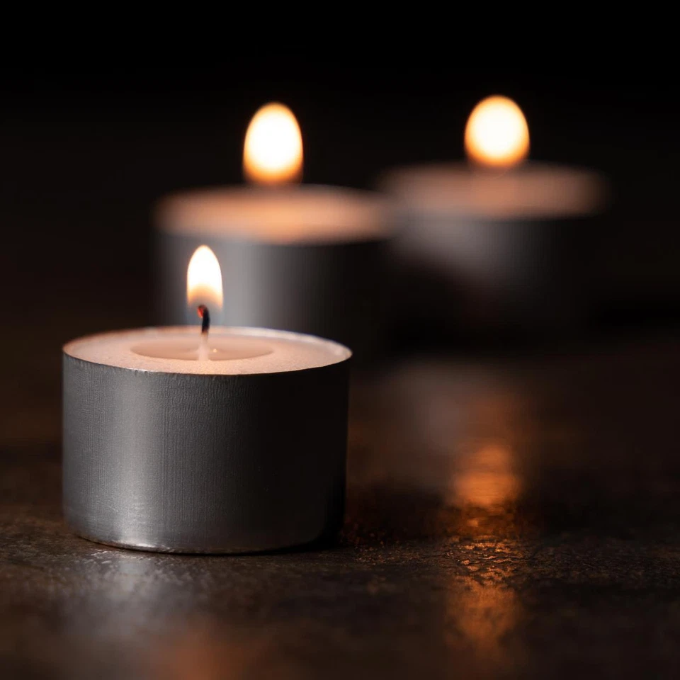 Teelichter weiß mit Alutellerchen 8 Stunden Brenndauer Parfümfrei Kerzenofen - Bild 3 von 4