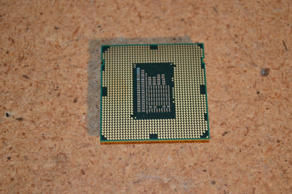 Processador Intel Pentium G850 Dual-Core SR05Q 2.9GHz 512KB 3MB soquete cache 1155 - Imagem 2 de 2