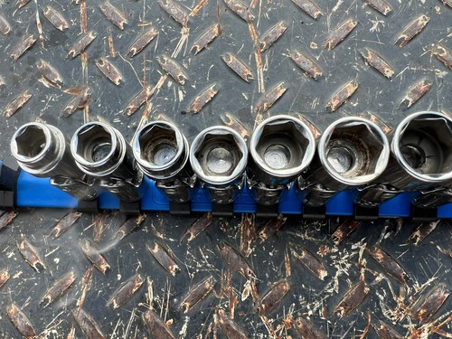 MATCO TOOLS Metric 3/8” Dr. 6 Point Universal / Swivel Socket Set On Nylon Rail. - Picture 9 of 10