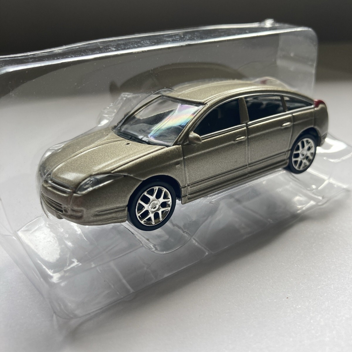 シトロエン　CITROËN C6 ミニカー グレー Amazon | NOREV 1/43 CITROEN C6 silver ノレブ シトロエン