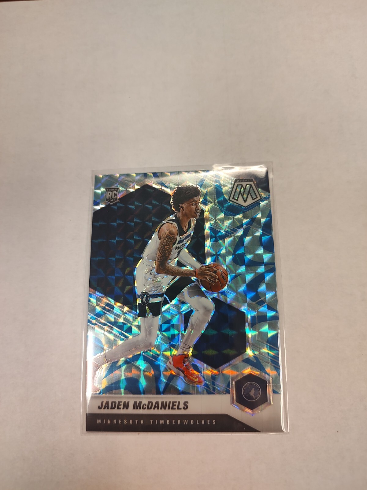 2020-21 Panini Mosaic Rookie Reactive Blue Prizm Jaden McDaniels #235 RC (PWE)