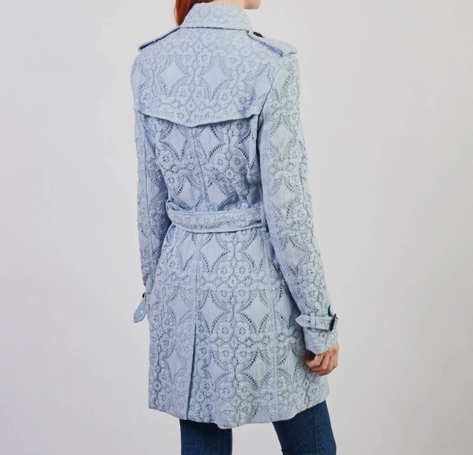 BURBERRY London Kensington Mid Lace Trench Size 6 US Pale