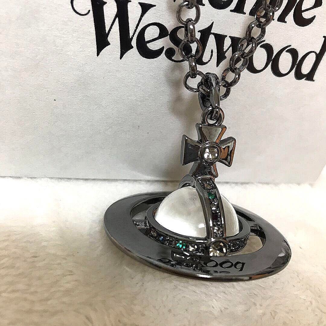 Vivienne Westwood 3D ORB キーホルダー ブラック×ガンメタル Vivienne Westwood Saffiano 3D ORB Gunmetal Keyring Black
