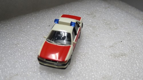 1/87 HO TRAIN SCALE WIKING VW VOLKSWAGEN PASSET FIRE CAR - Bild 2 von 4
