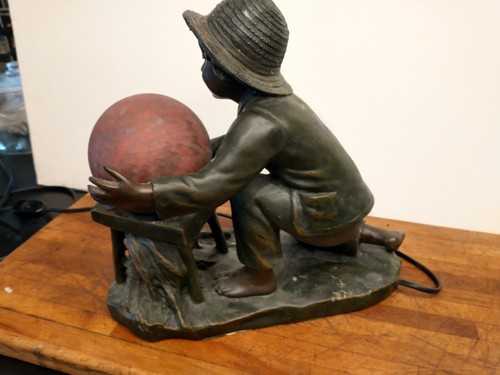 Sweet Vtg Glass Globe Table Lamp Light Kneeling Boy Figural Bronze Resin - Picture 2 of 7