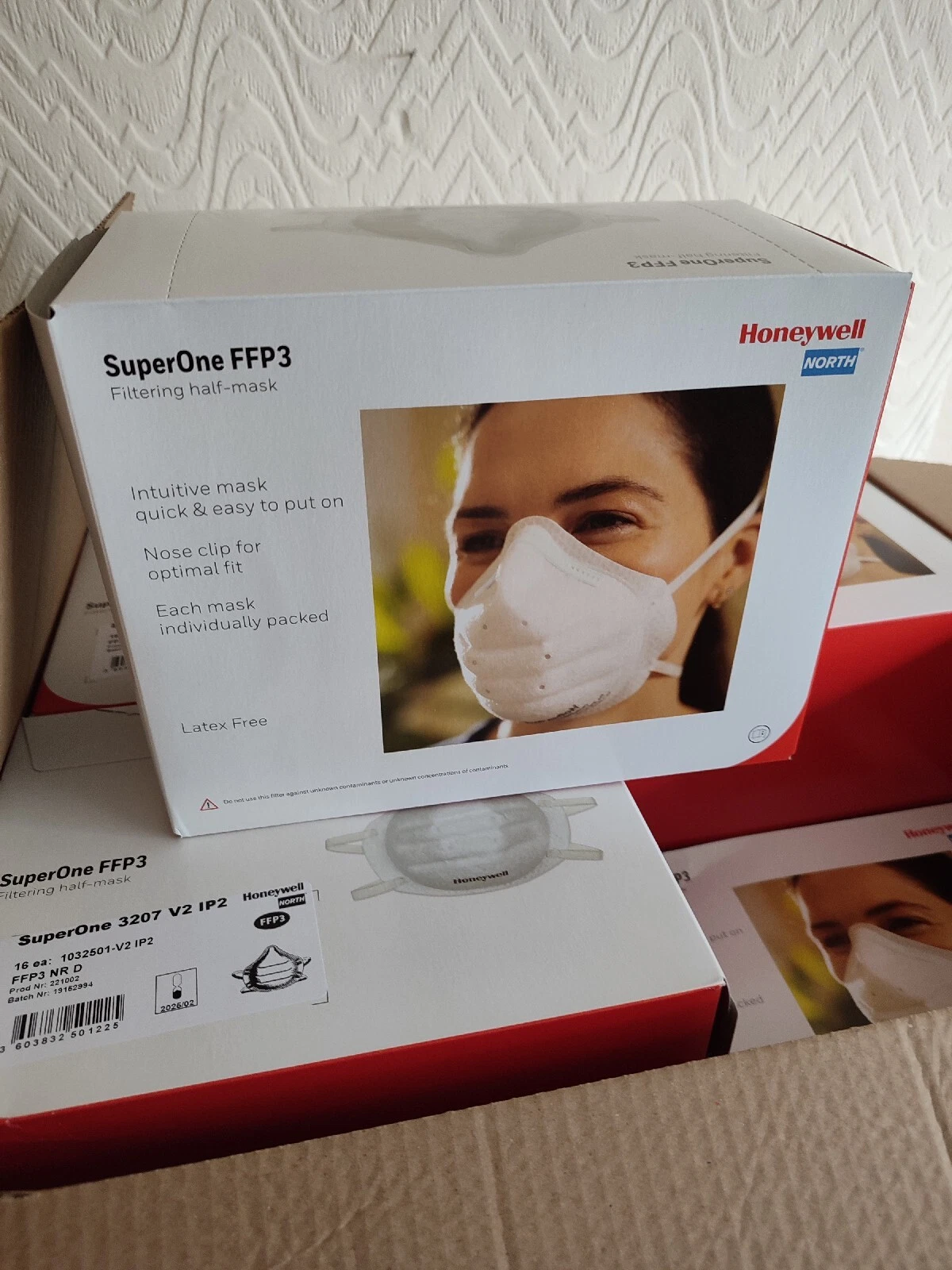 192 HONEYWELL NORTH SUPERONE FFP3 DISPOSABLE FACE MASKS
