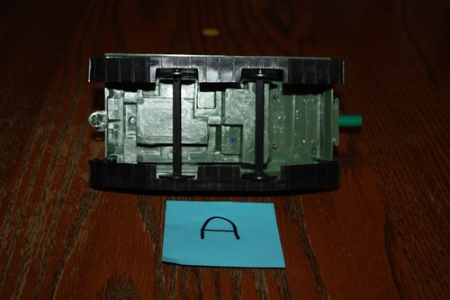 Vintage MPC Army Weasel (Tank) with Black Tracks and Blue Driver A - Marx - Picture 10 of 10
