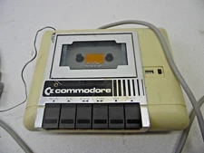 COMMODORE 1530 DATASSETTE CASSETTE UNIT C2N