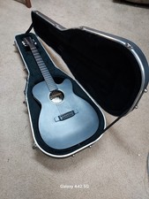 Martin 00 acoustic-electric cutaway, made in USA, with ABS hard case. FREE SHIP