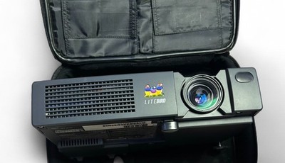 ViewSonic PJ853 LiteBird LCD projector with carrying case and logitech remote
