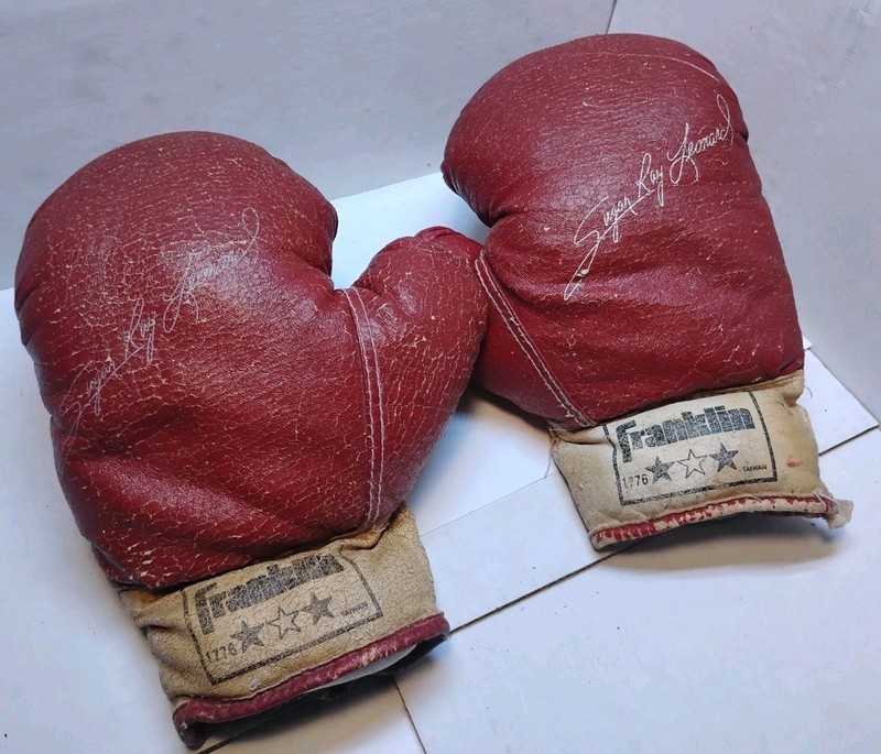 Vintage Franklin Sugar Ray Leonard Boxing Gloves Pair Model 1776