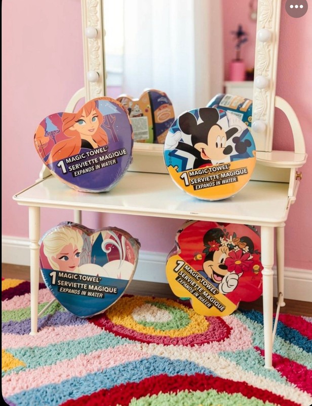 Lot Of 4 Disney Magic Towels Washcloths Frozen: Anna, Elsa, Mickey And Minnie